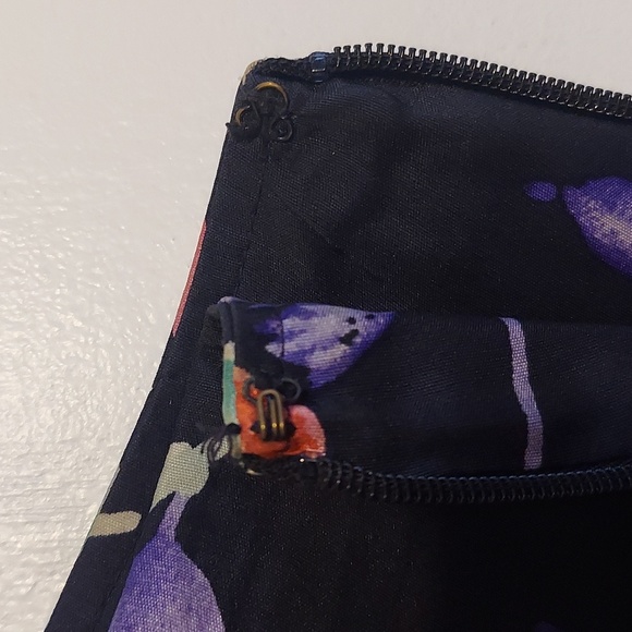 Express Design Studio Silk Floral A-Line Midi Skirt Sz 4 Black Red Purple Green - Picture 10 of 16